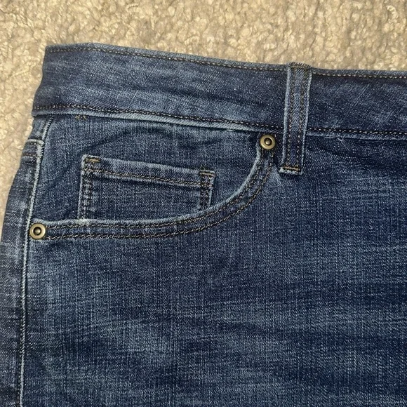 NWT Plus Size Sonoma Goods for Life Premium High-Waist Denim Shorts (24W) - Picture 4 of 5